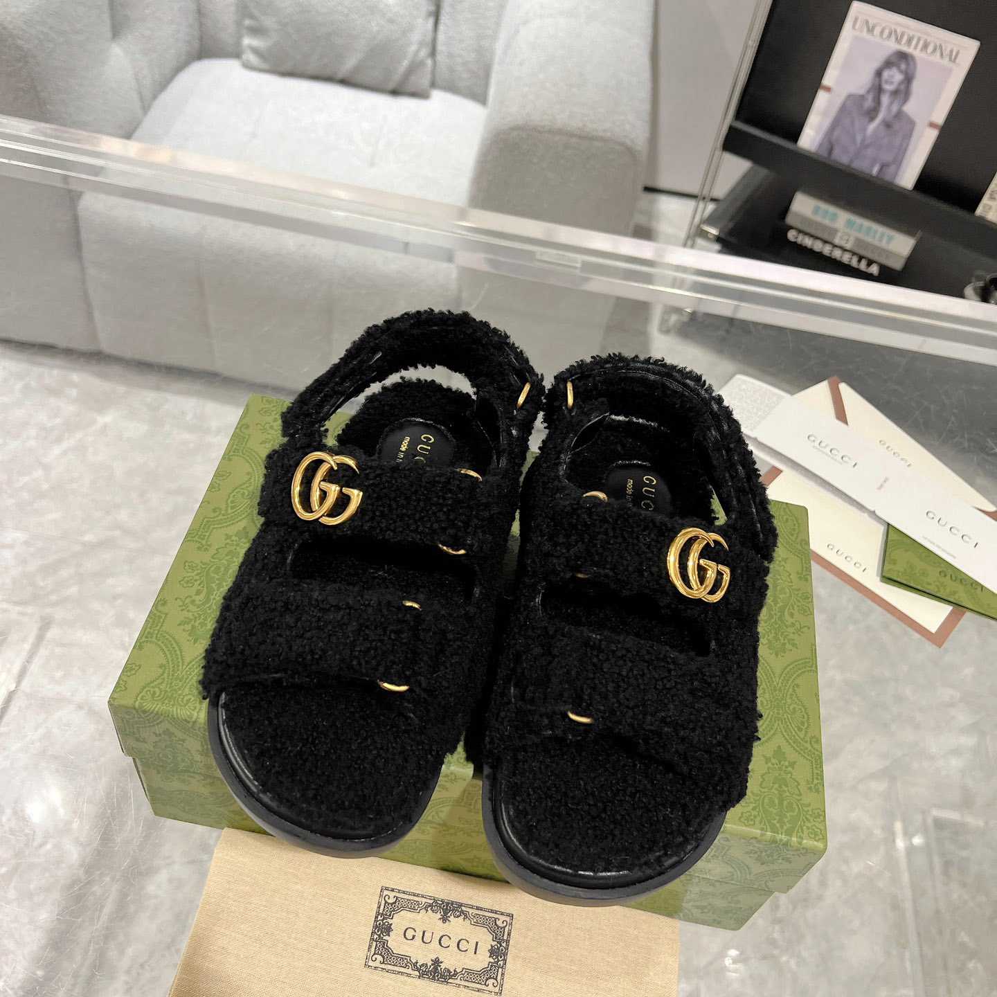 Gucci Women's Double G Sandals - PerfectKickZ