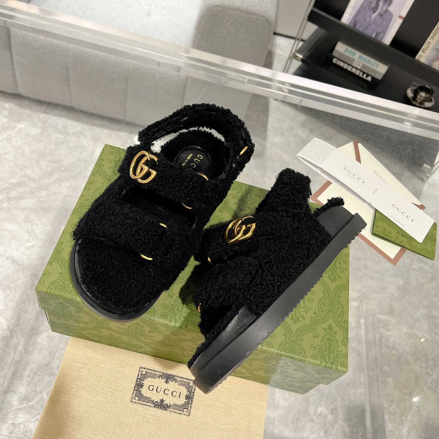 Gucci Women's Double G Sandals - PerfectKickZ