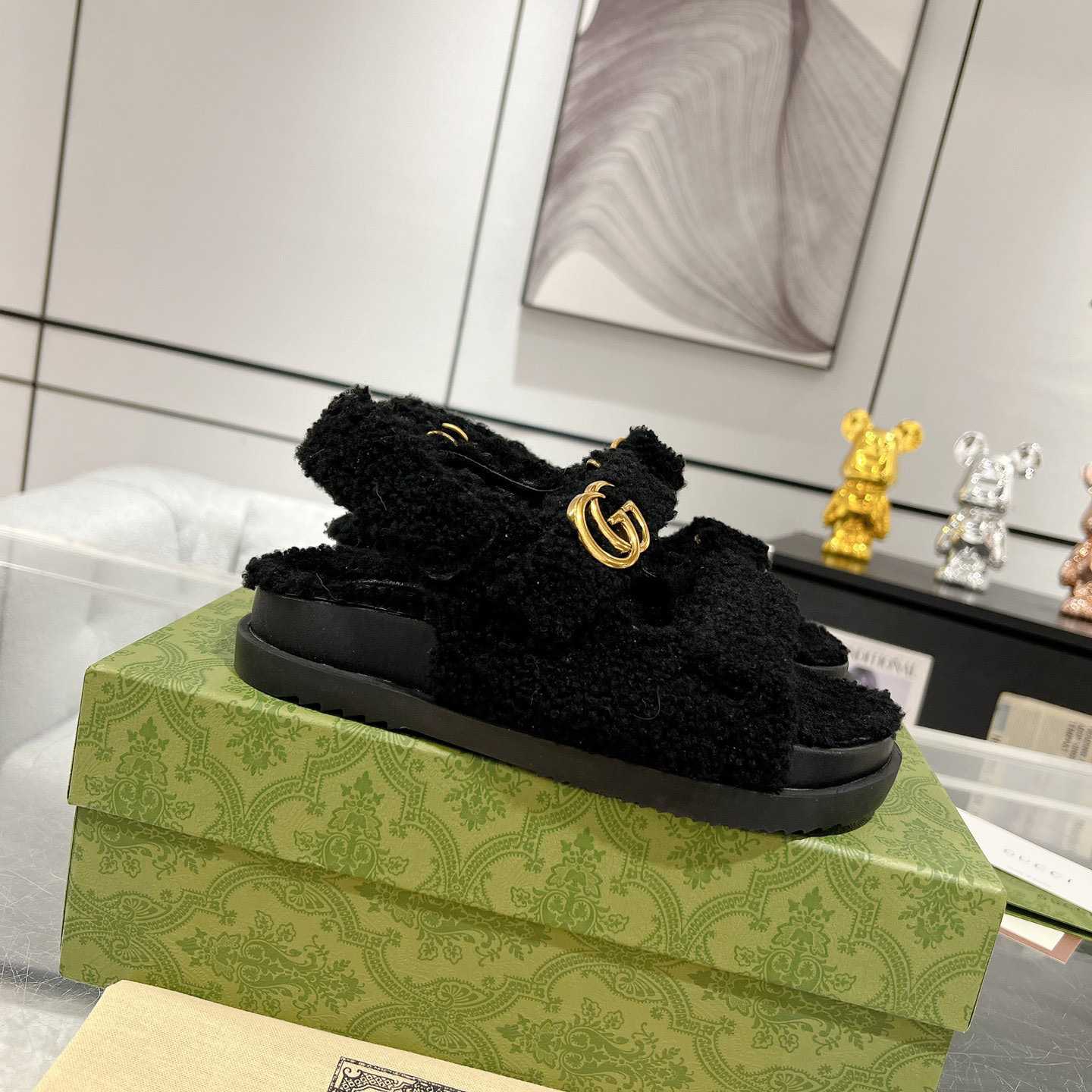 Gucci Women's Double G Sandals - PerfectKickZ