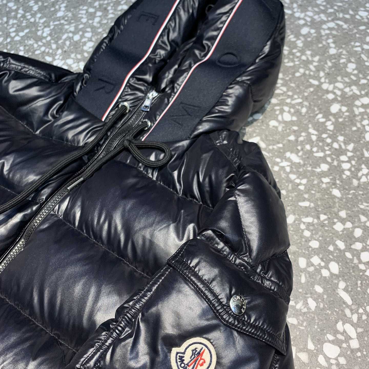 Moncler Pavin Short Down Jacket - PerfectKickZ