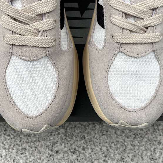 New Balance Warped Runner Sneakers    UWRPDMOB - PerfectKickZ