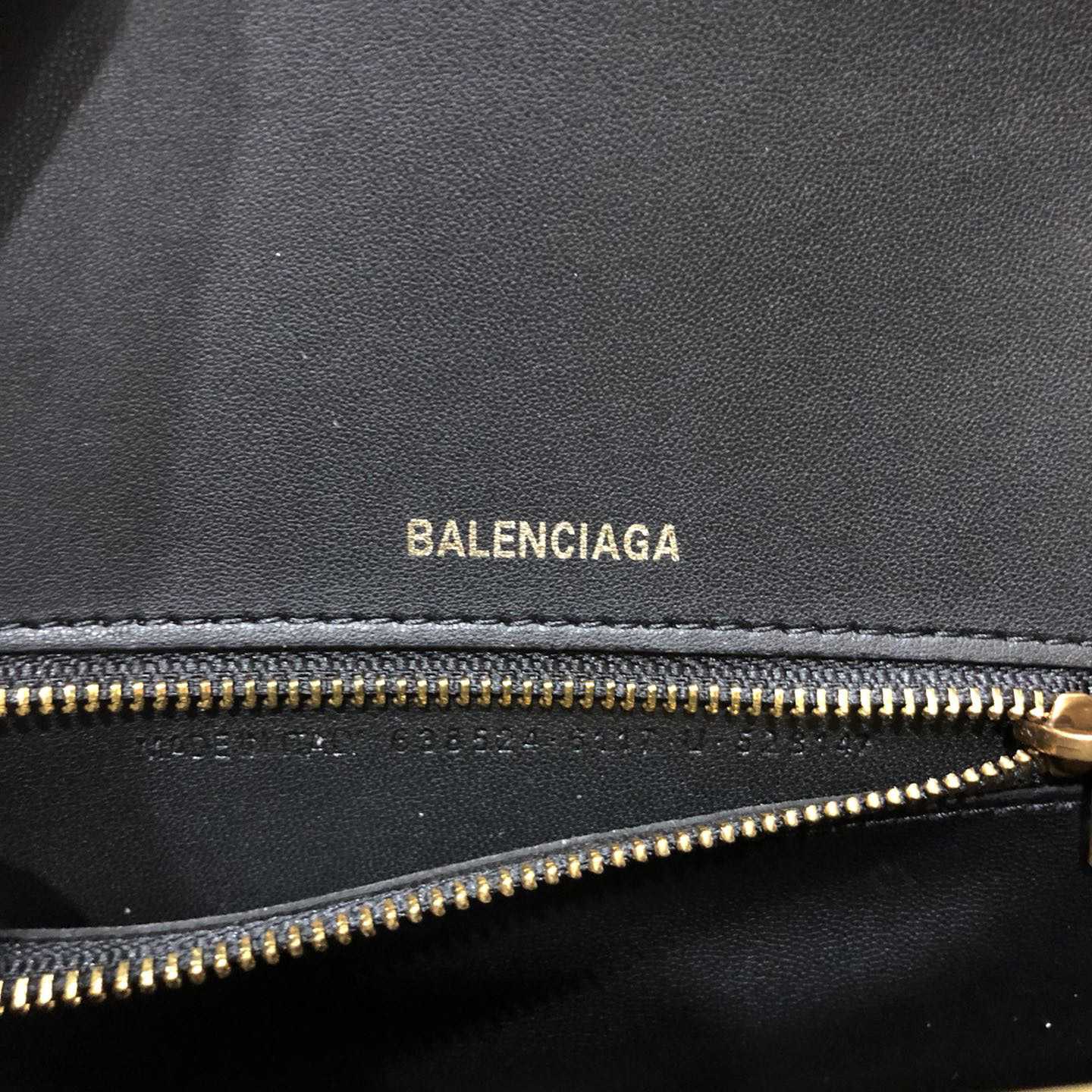 Balenciaga Hour Top Handle Xs Bag  19cm - PerfectKickZ