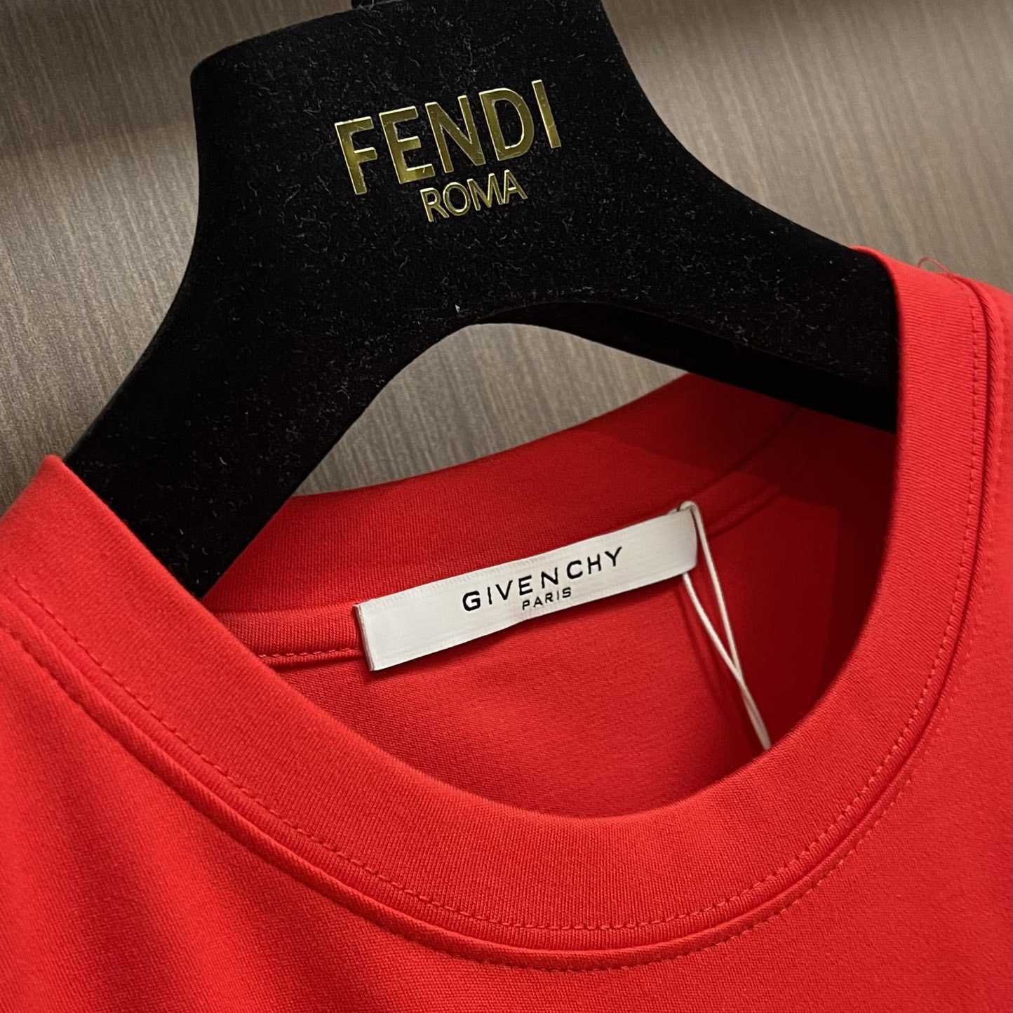 Givenchy Boxy Fit T-shirt In Cotton With Reflective Artwork - PerfectKickZ