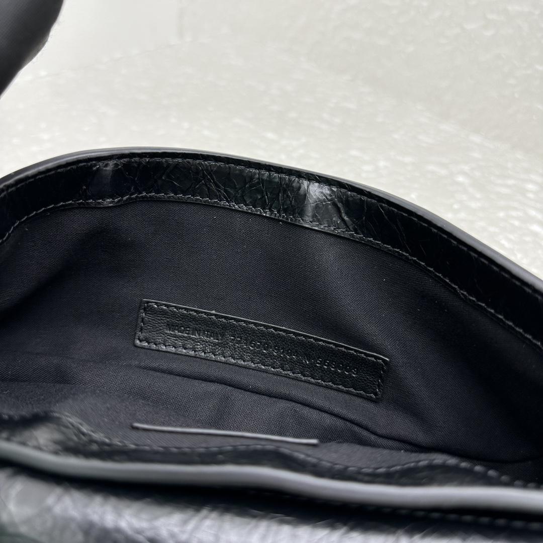 Balenciaga Le Cagole XS Sling Bag  - 