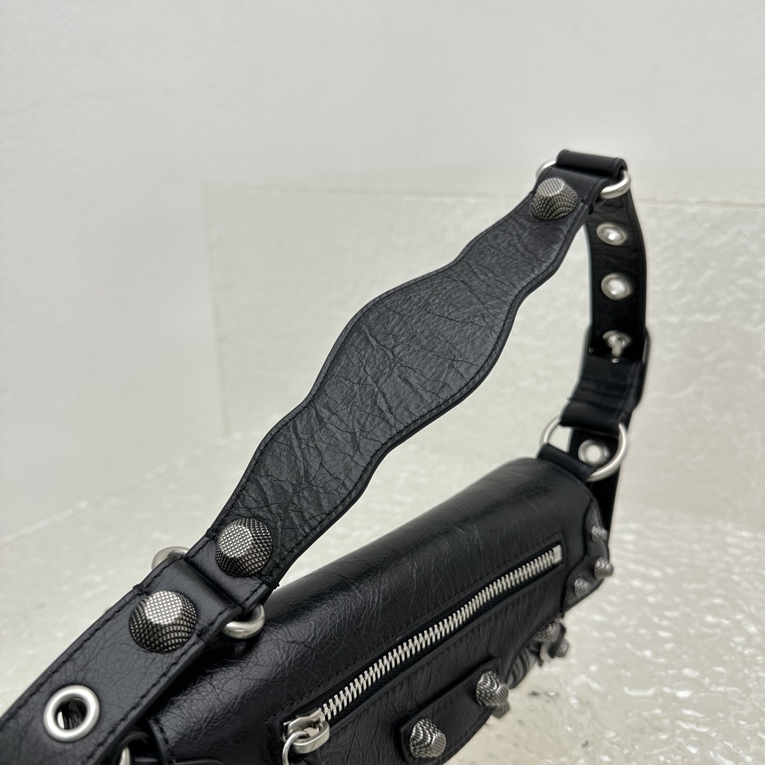 Balenciaga Le Cagole XS Sling Bag  - PerfectKickZ