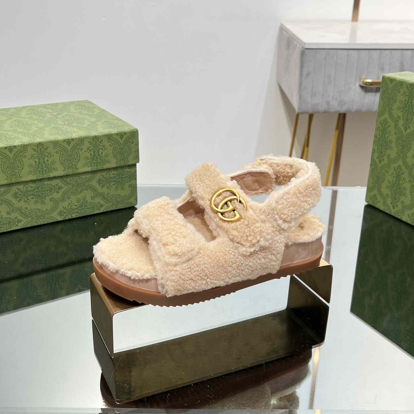 Gucci Women's Double G Sandals - PerfectKickZ