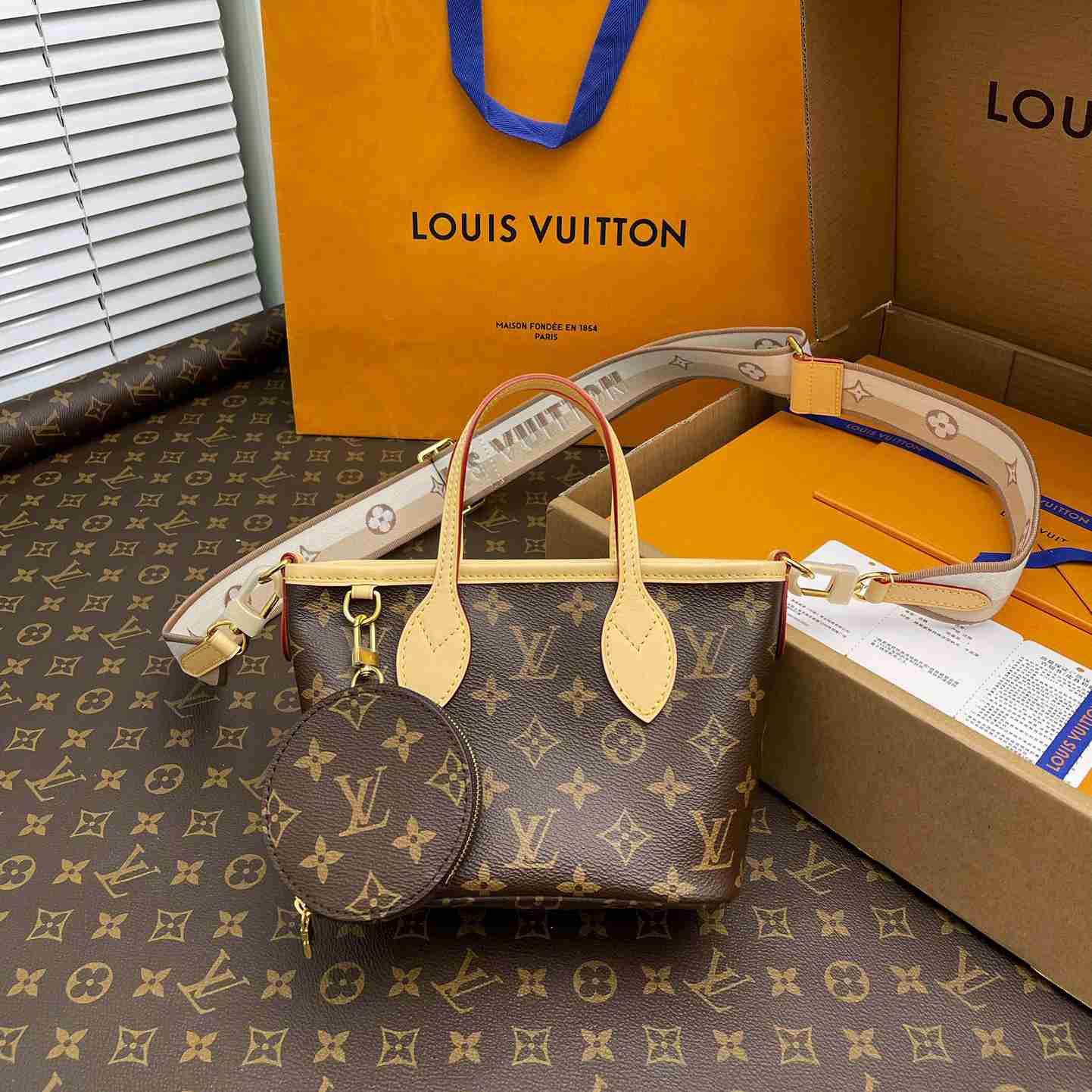 Louis Vuitton Neverfull BB   M46705 - PerfectKickZ