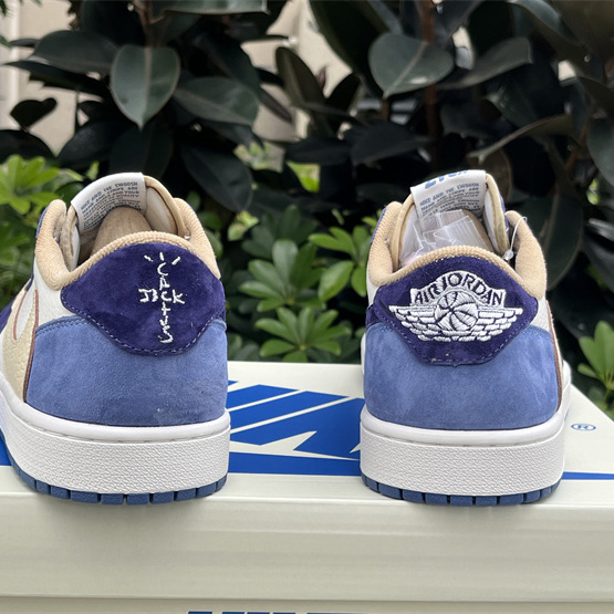 Travis Scott x Air Jordan 1 Low Sneaker      DM7866-808 - PerfectKickZ