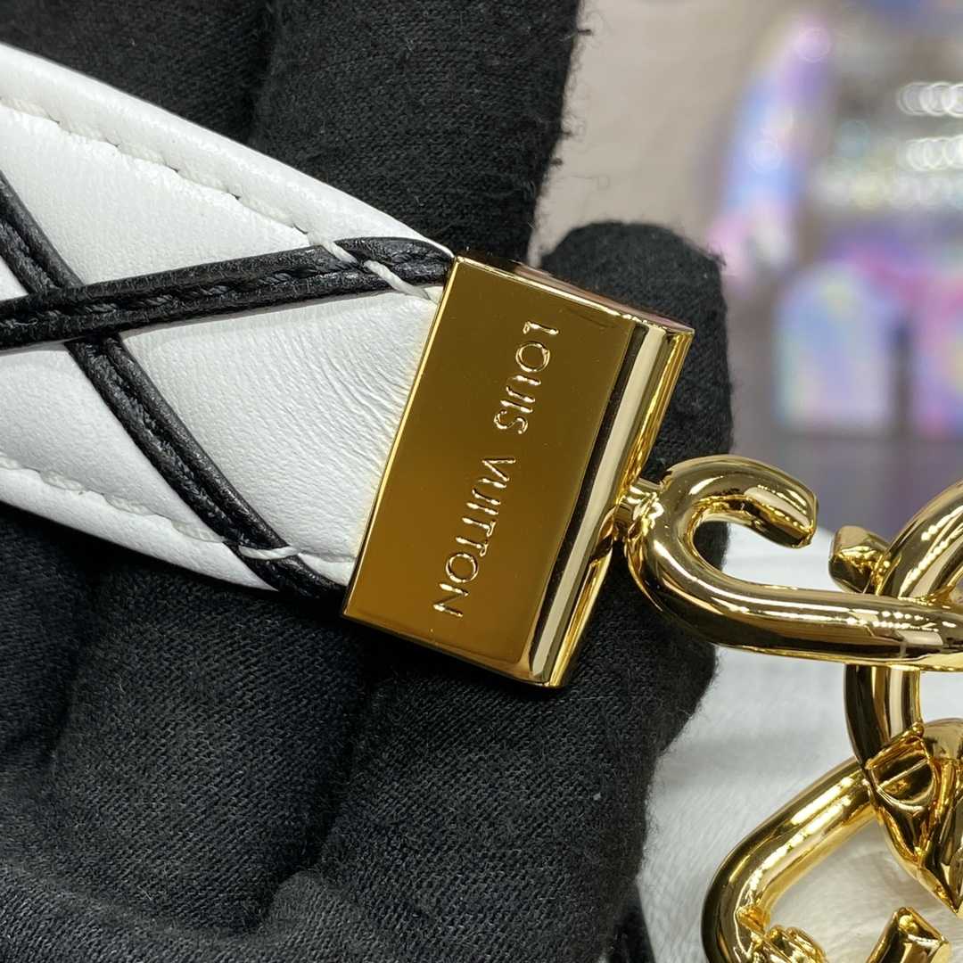 Louis Vuitton GO-14 MM   M22890 - PerfectKickZ