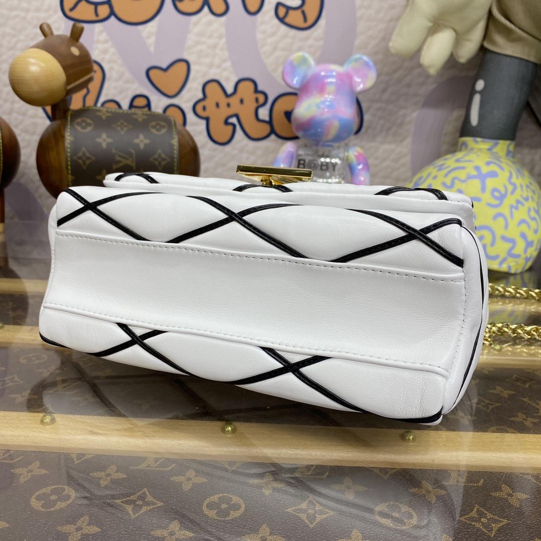 Louis Vuitton GO-14 MM   M22890 - PerfectKickZ