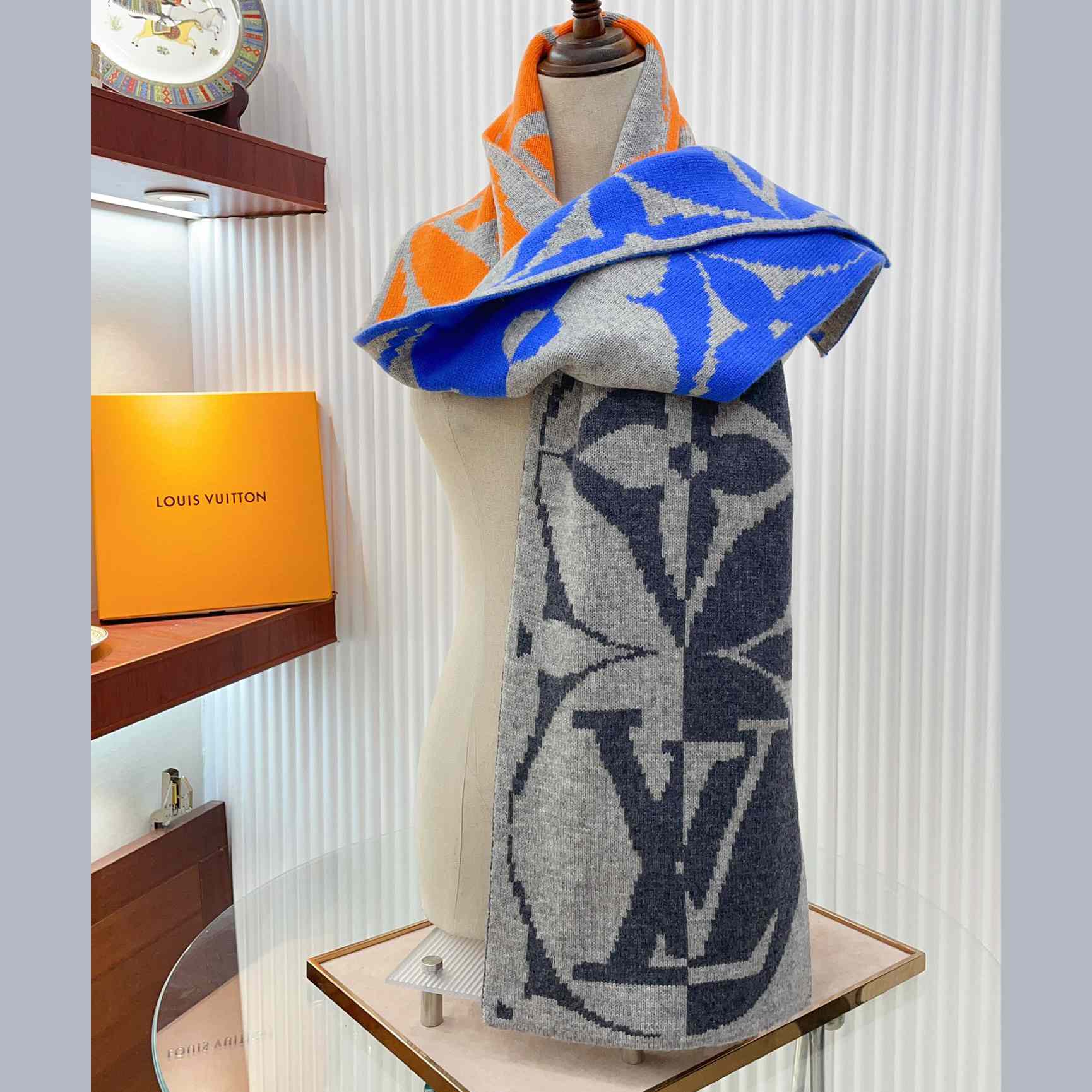 Louis Vuitton Rib Flower Scarf     M78005 - PerfectKickZ