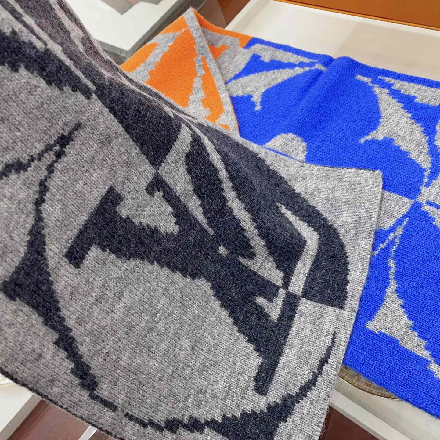 Louis Vuitton Rib Flower Scarf     M78005 - PerfectKickZ