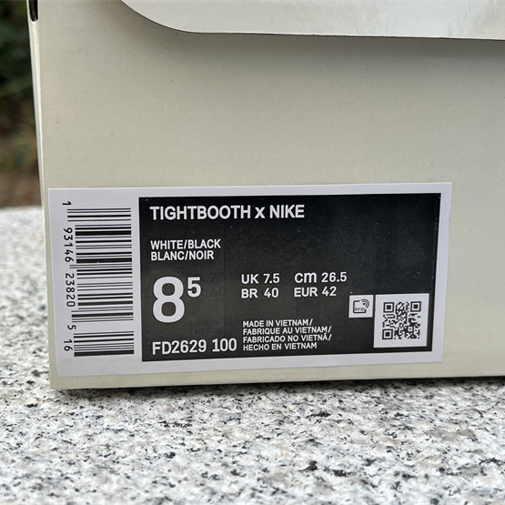 Tightbooth x Nike SB Dunk Low Sneaker      FD2629-100 - PerfectKickZ