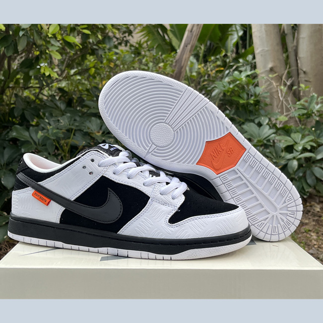 Tightbooth x Nike SB Dunk Low Sneaker      FD2629-100 - PerfectKickZ