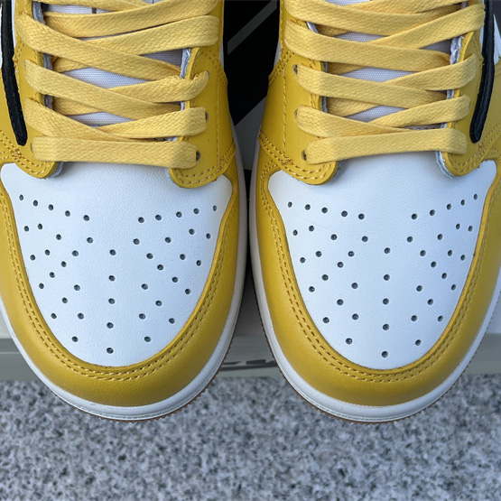 Travis Scott x Air Jordan 1 Low “Canary”  Sneaker   DZ4137-700 - PerfectKickZ