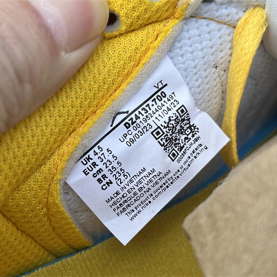 Travis Scott x Air Jordan 1 Low “Canary”  Sneaker   DZ4137-700 - PerfectKickZ