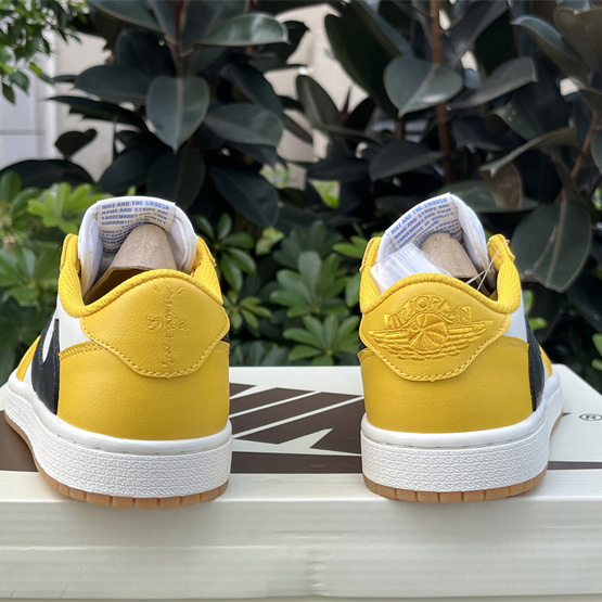 Travis Scott x Air Jordan 1 Low “Canary”  Sneaker   DZ4137-700 - 