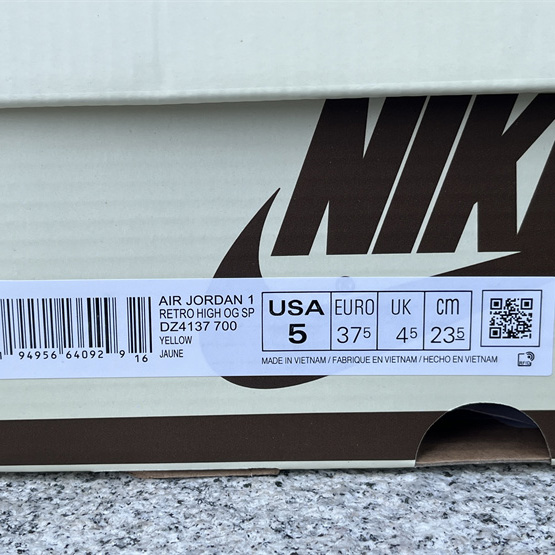 Travis Scott x Air Jordan 1 Low “Canary”  Sneaker   DZ4137-700 - 