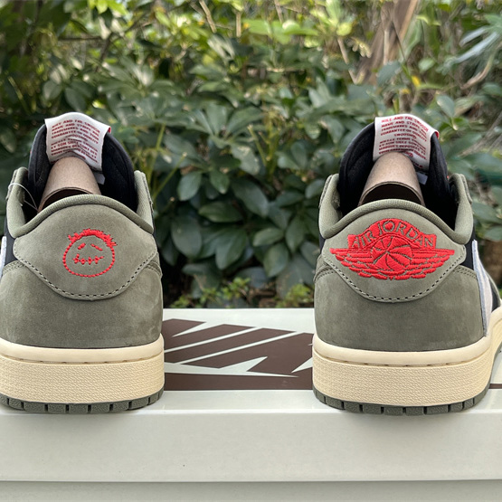 Travis Scott x Air Jordan 1 Low OG Sneaker      DM7866-002 - PerfectKickZ