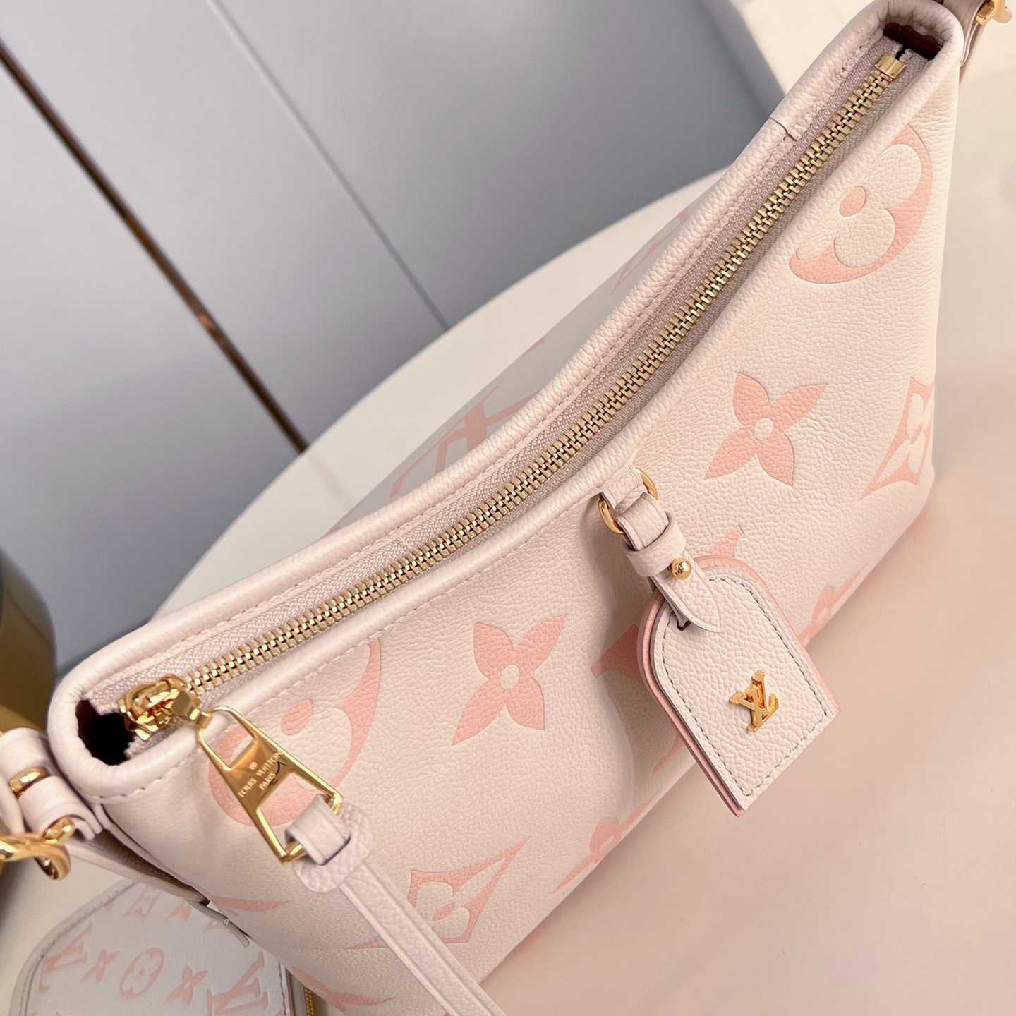 Louis Vuitton CarryAll PM    M24141 - PerfectKickZ
