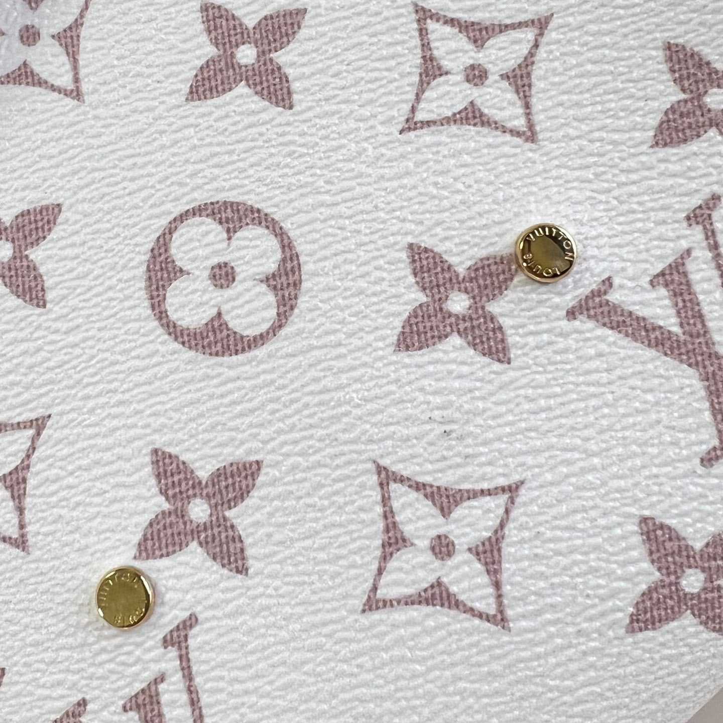 Louis Vuitton Atlantis GM     M24409 - PerfectKickZ