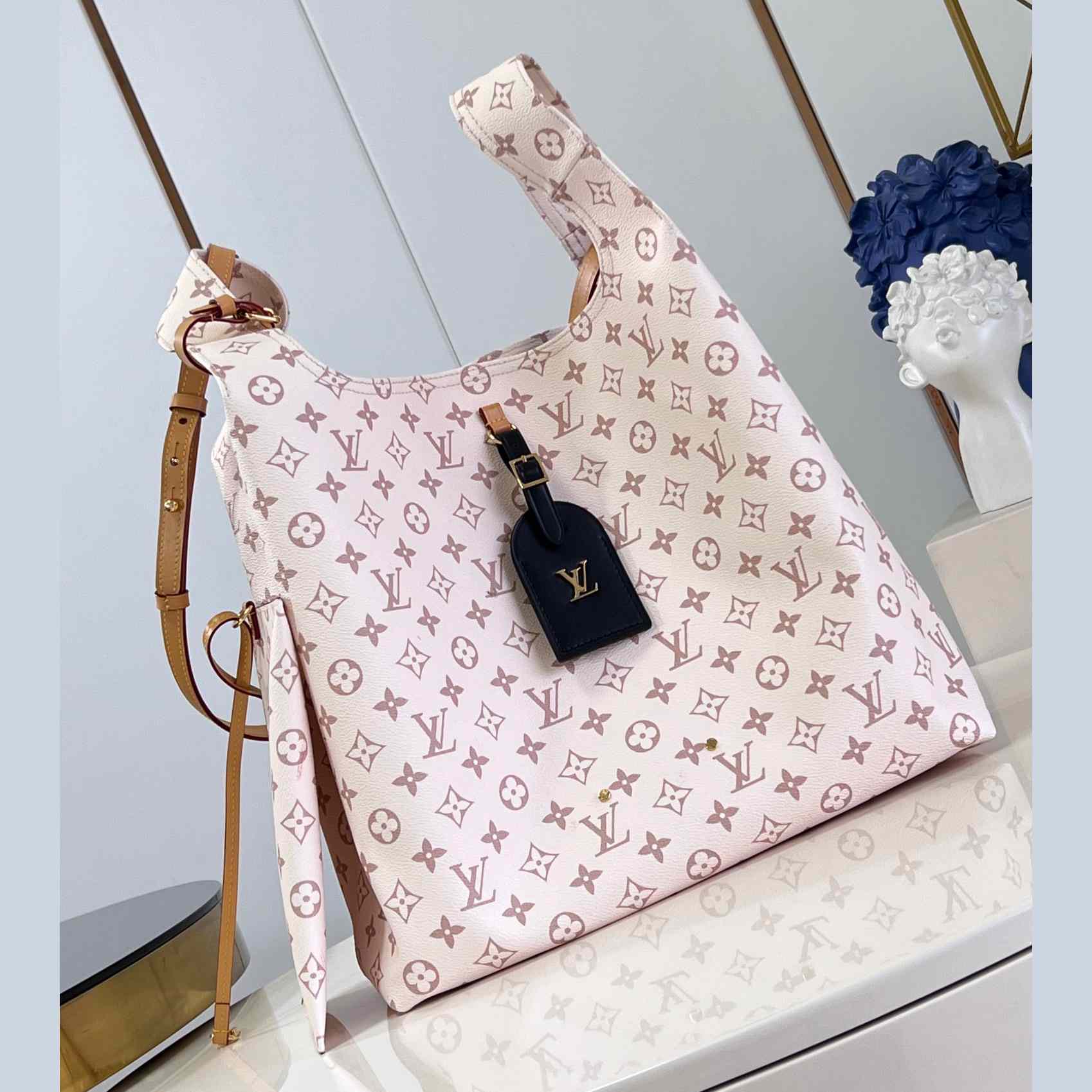 Louis Vuitton Atlantis GM     M24409 - PerfectKickZ