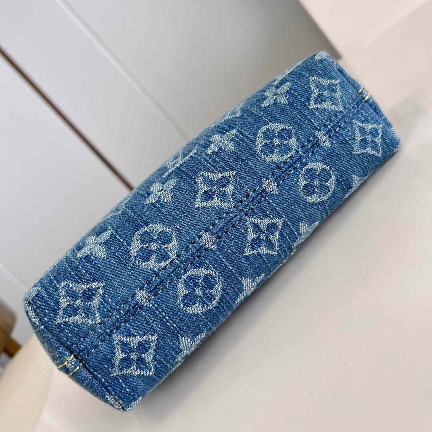 Louis Vuitton Hills Pochette    M82949 - PerfectKickZ