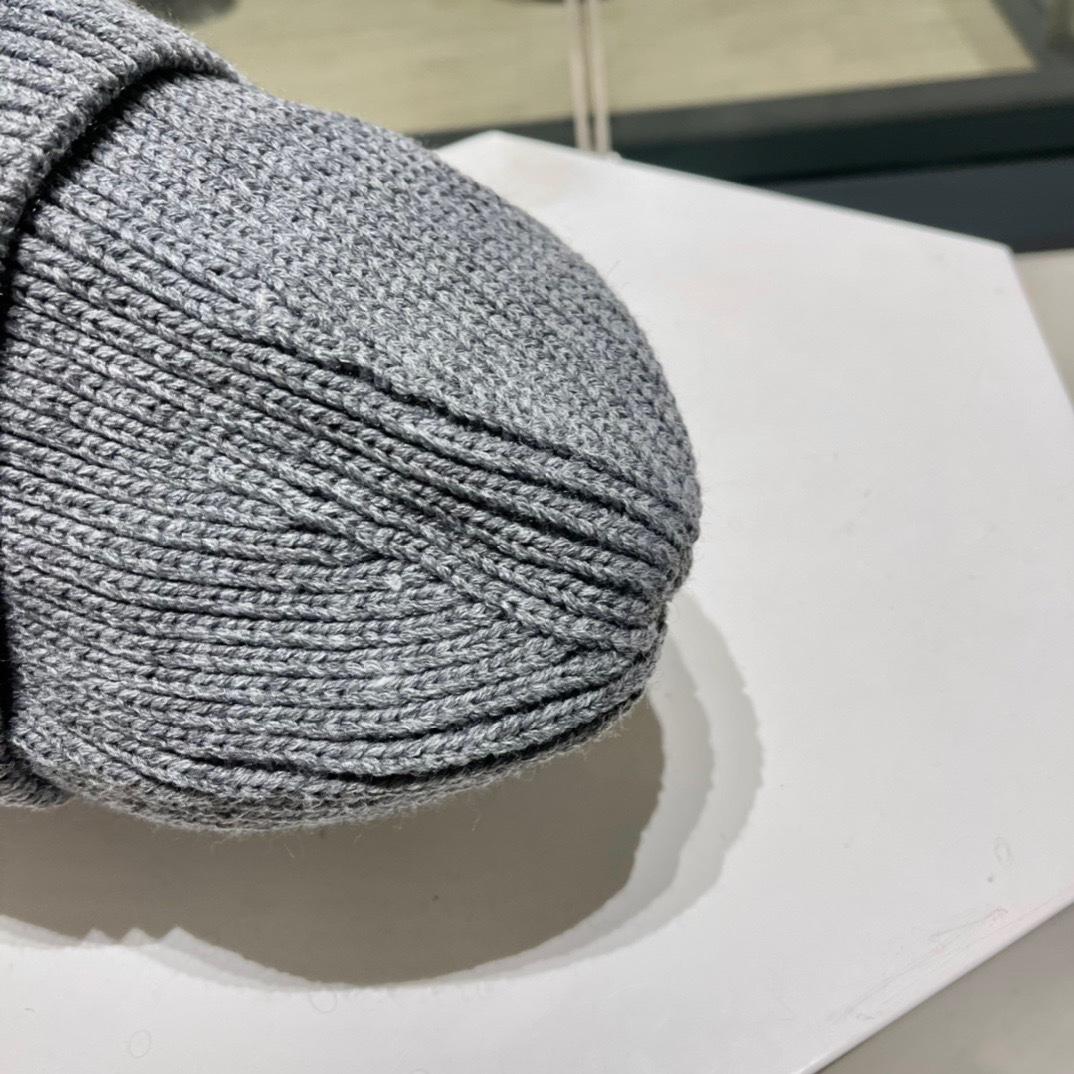 Prada Wool And Cashmere Beanie - PerfectKickZ