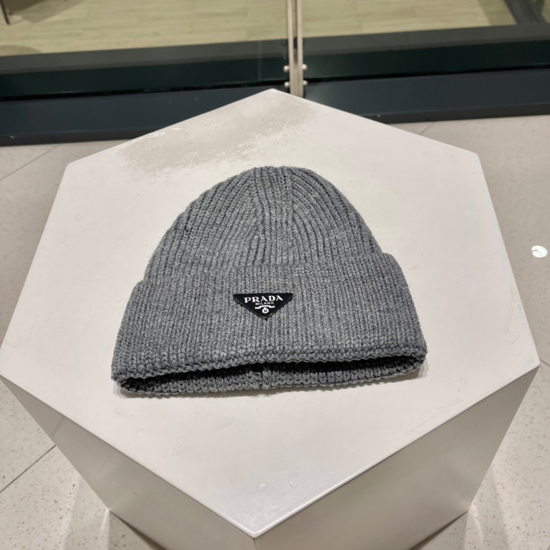 Prada Wool And Cashmere Beanie - 