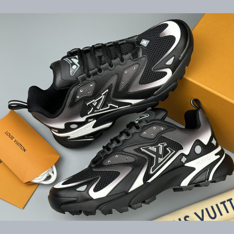 Louis Vuitton LV Runner Tatic Sneaker   (Upon UK Size)     1ACG81 - PerfectKickZ