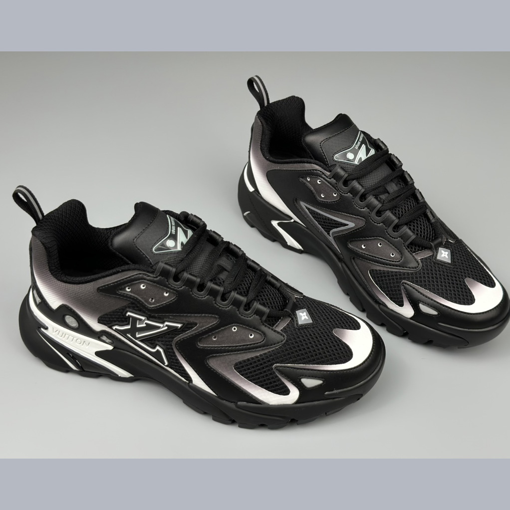 Louis Vuitton LV Runner Tatic Sneaker   (Upon UK Size)     1ACG81 - PerfectKickZ