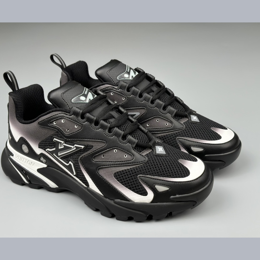 Louis Vuitton LV Runner Tatic Sneaker   (Upon UK Size)     1ACG81 - PerfectKickZ