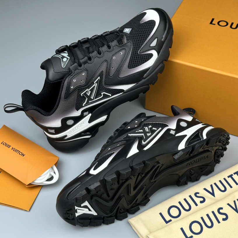 Louis Vuitton LV Runner Tatic Sneaker   (Upon UK Size)     1ACG81 - PerfectKickZ