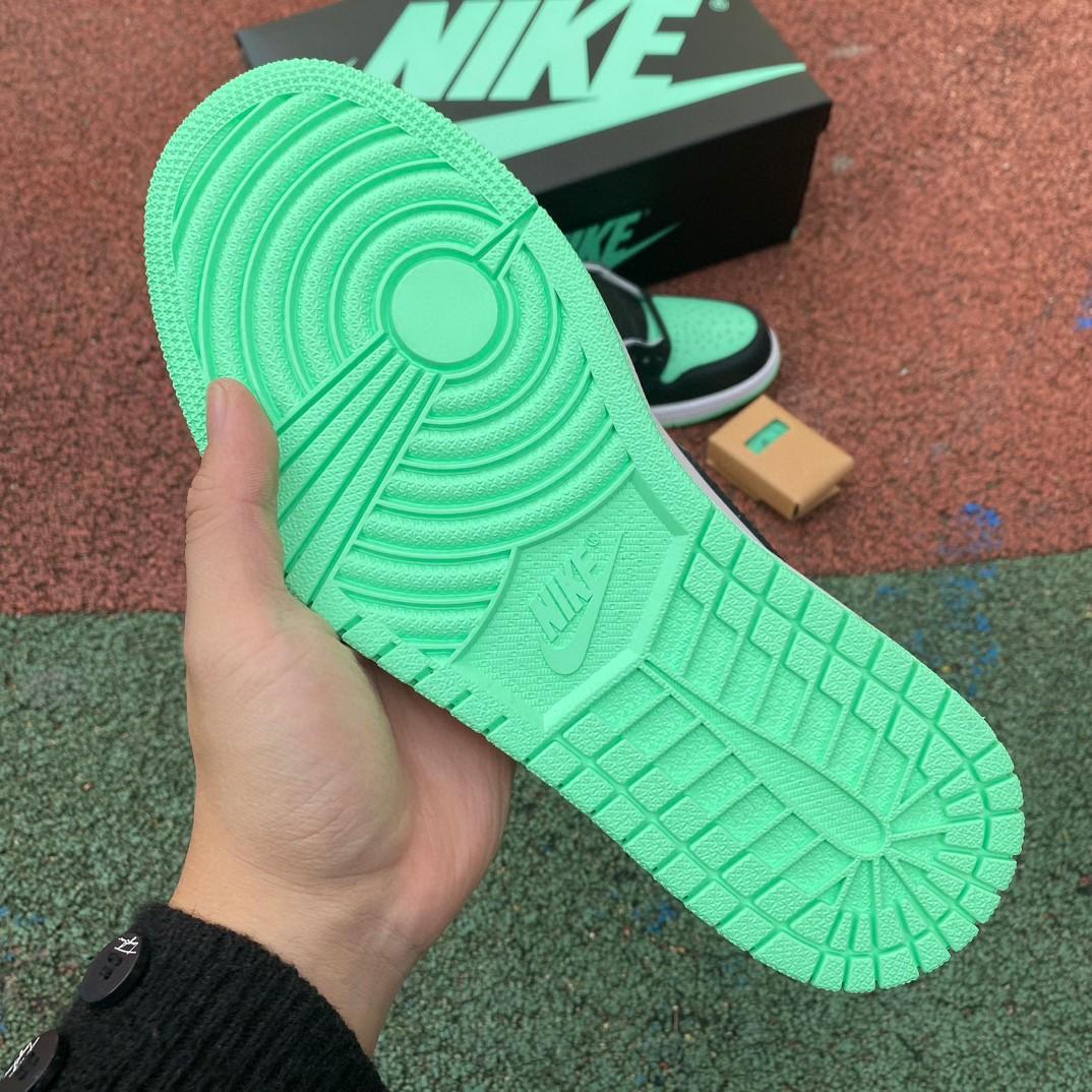 Air Jordan 1 Retro High OG “Green Glow” Sneaker    DZ5485-130 - PerfectKickZ