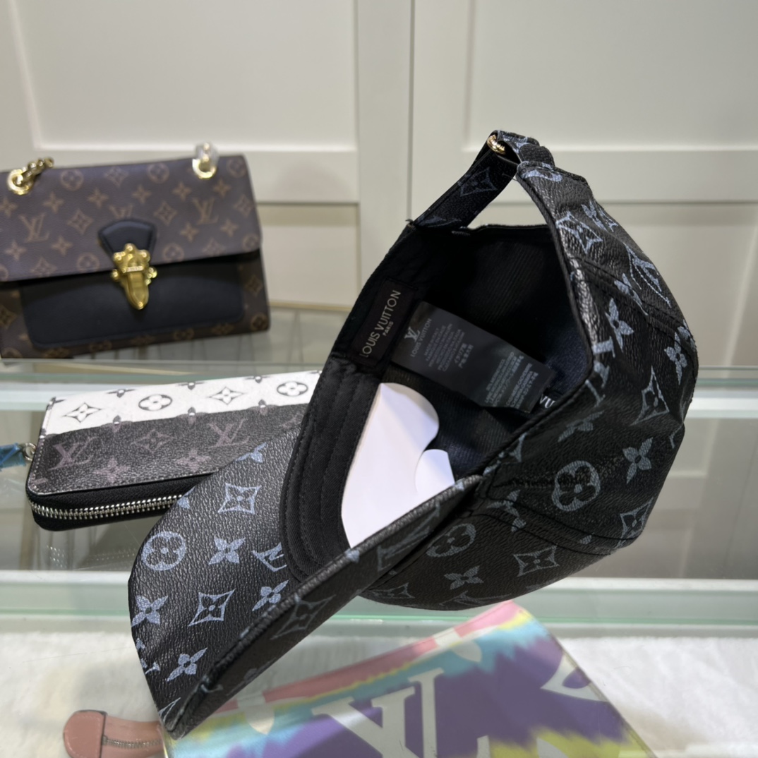 Louis Vuitton Monogram Cap - PerfectKickZ