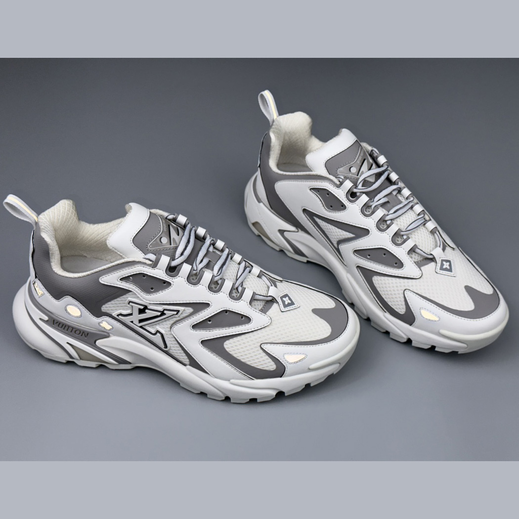 Louis Vuitton LV Runner Tatic Sneaker   (Upon UK Size)      - 