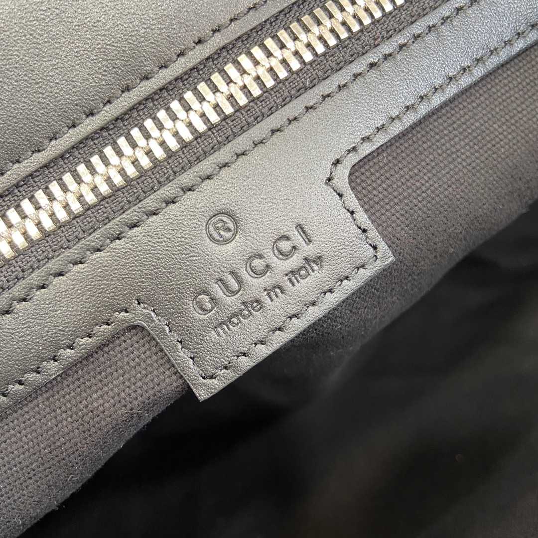 Gucci GG Crossbody Bag - PerfectKickZ
