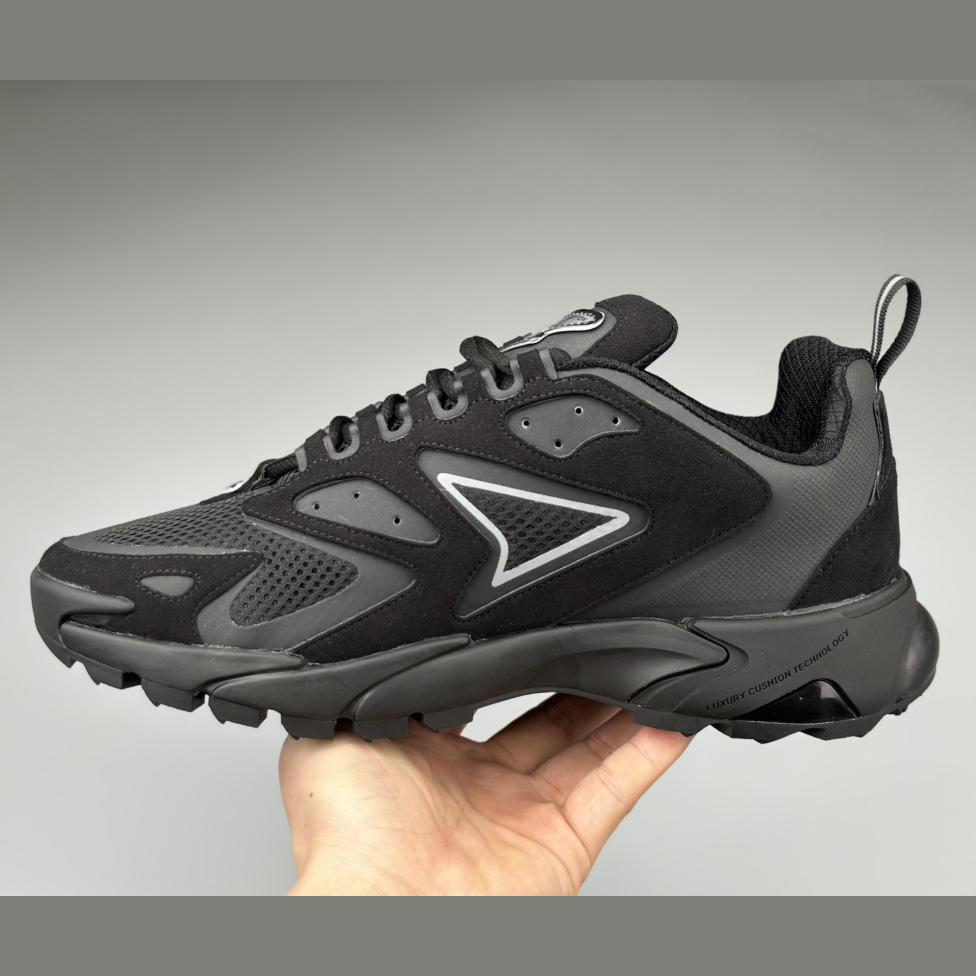 Louis Vuitton Runner Tatic Sneaker(Upon UK Size)    1A9UNT - PerfectKickZ