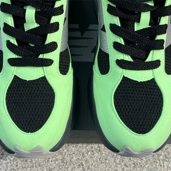New Balance Warped Runner Sneakers    UWRPDKOM  - PerfectKickZ