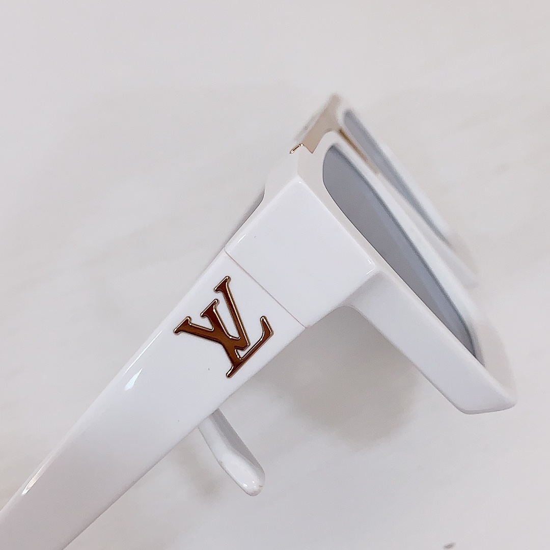 Louis Vuitton 1.1 Evidence Sunglasses   Z1503 - PerfectKickZ