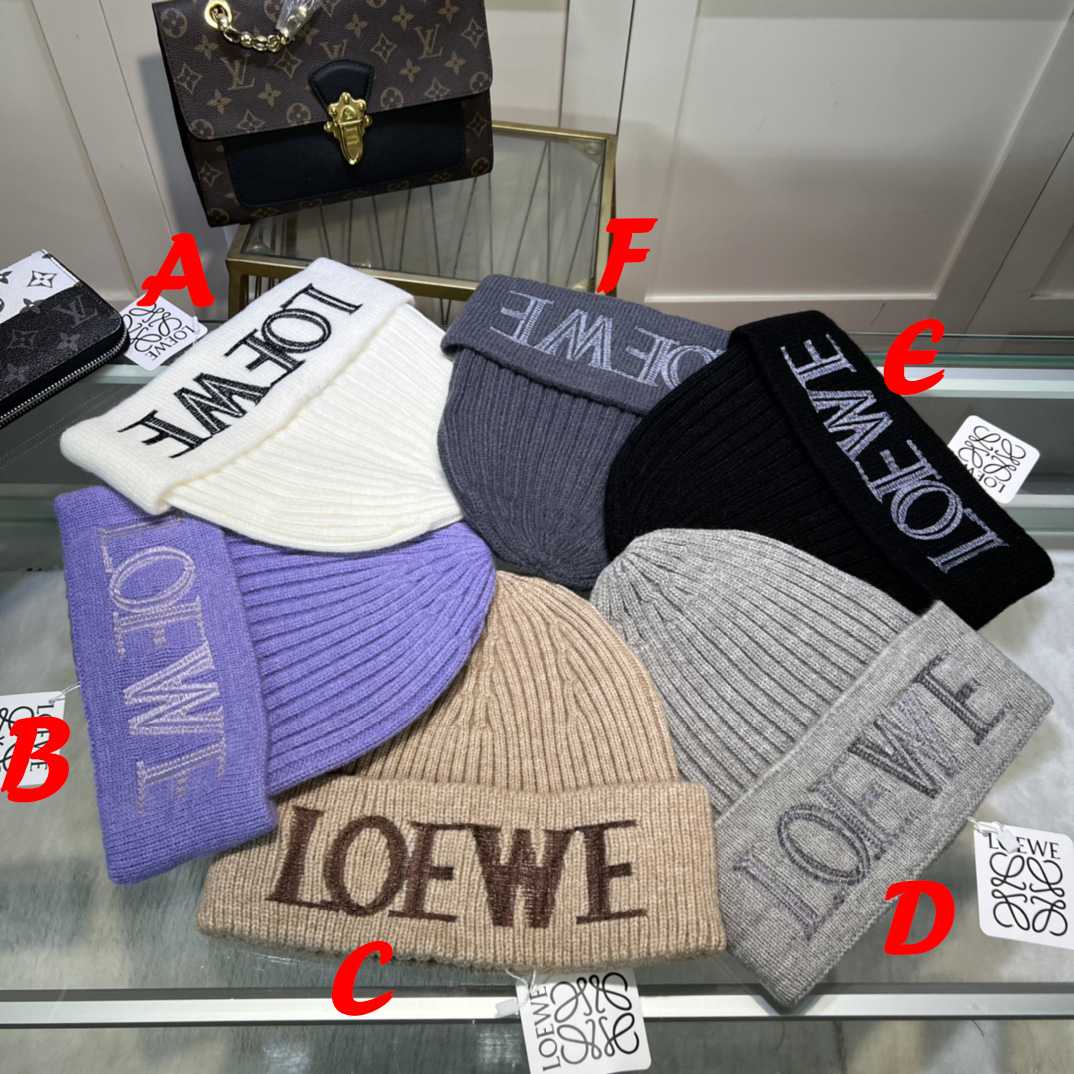 Loewe Beanie In Wool - PerfectKickZ