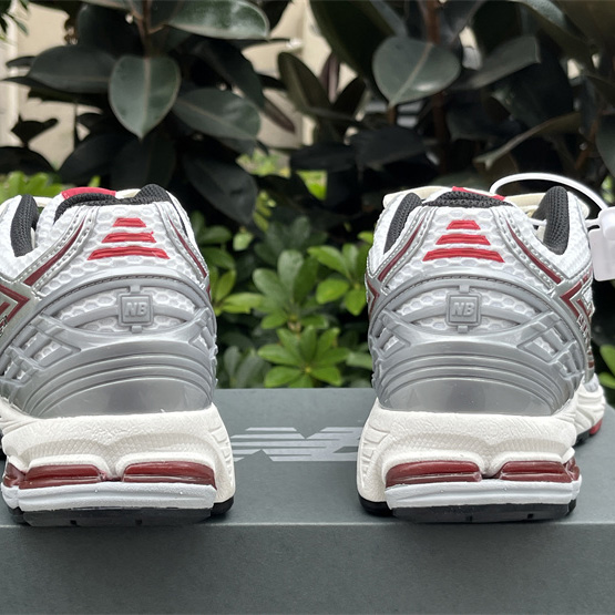 New Balance 1906R Sneakers        M1906REA  - PerfectKickZ