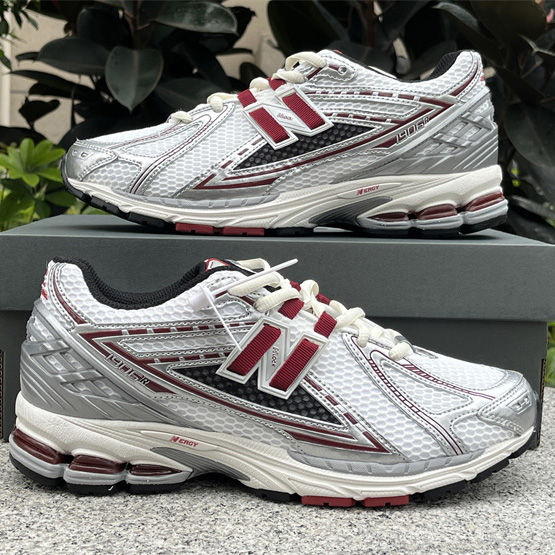 New Balance 1906R Sneakers        M1906REA  - PerfectKickZ