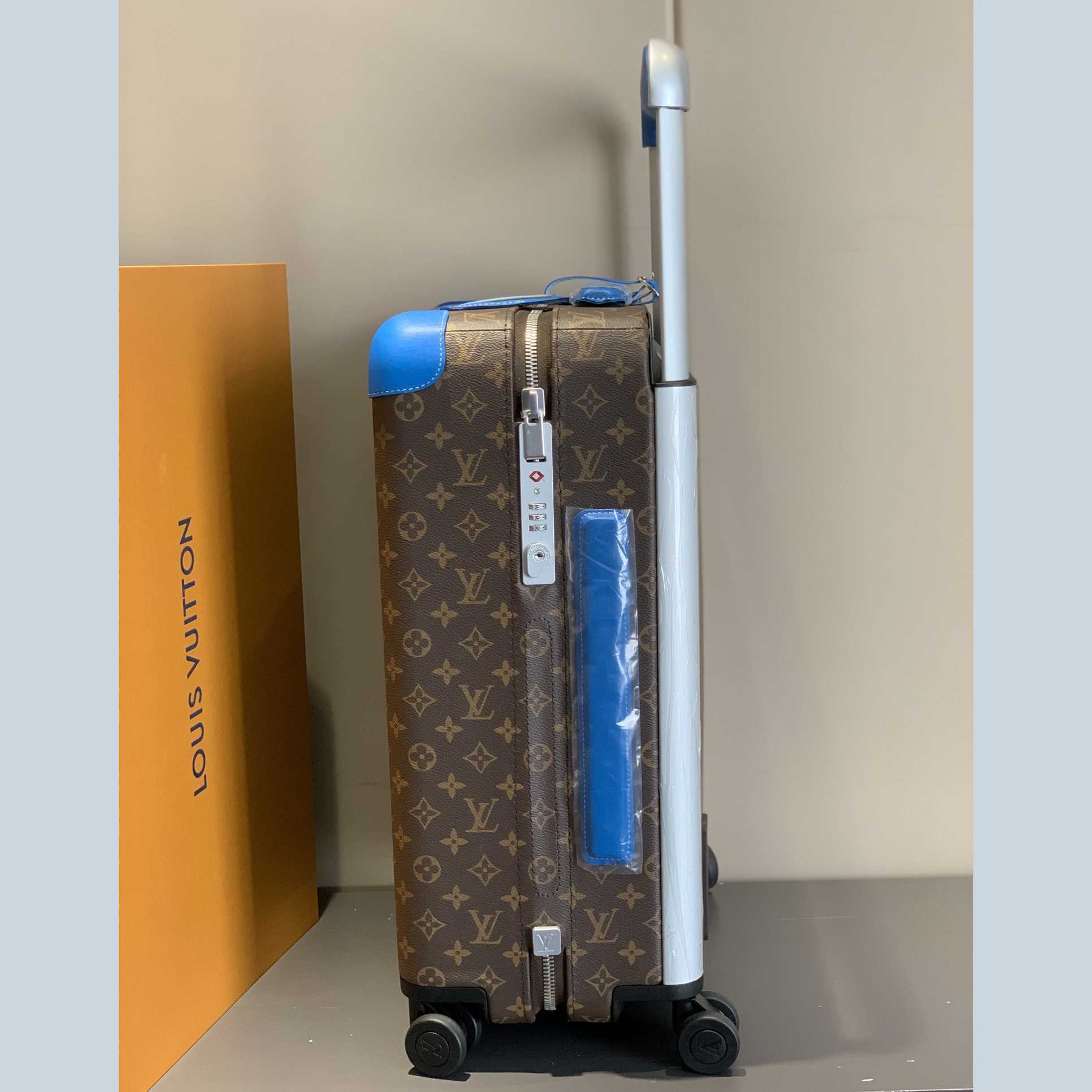 Louis Vuitton Luggage 20inch - PerfectKickZ