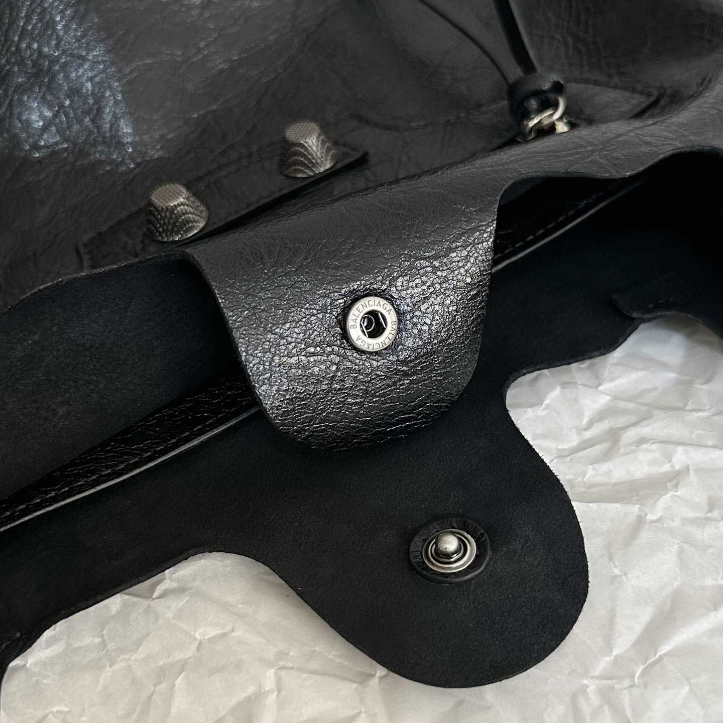 Balenciaga Men's Le Cagole Men Shopper Bag In Black - PerfectKickZ