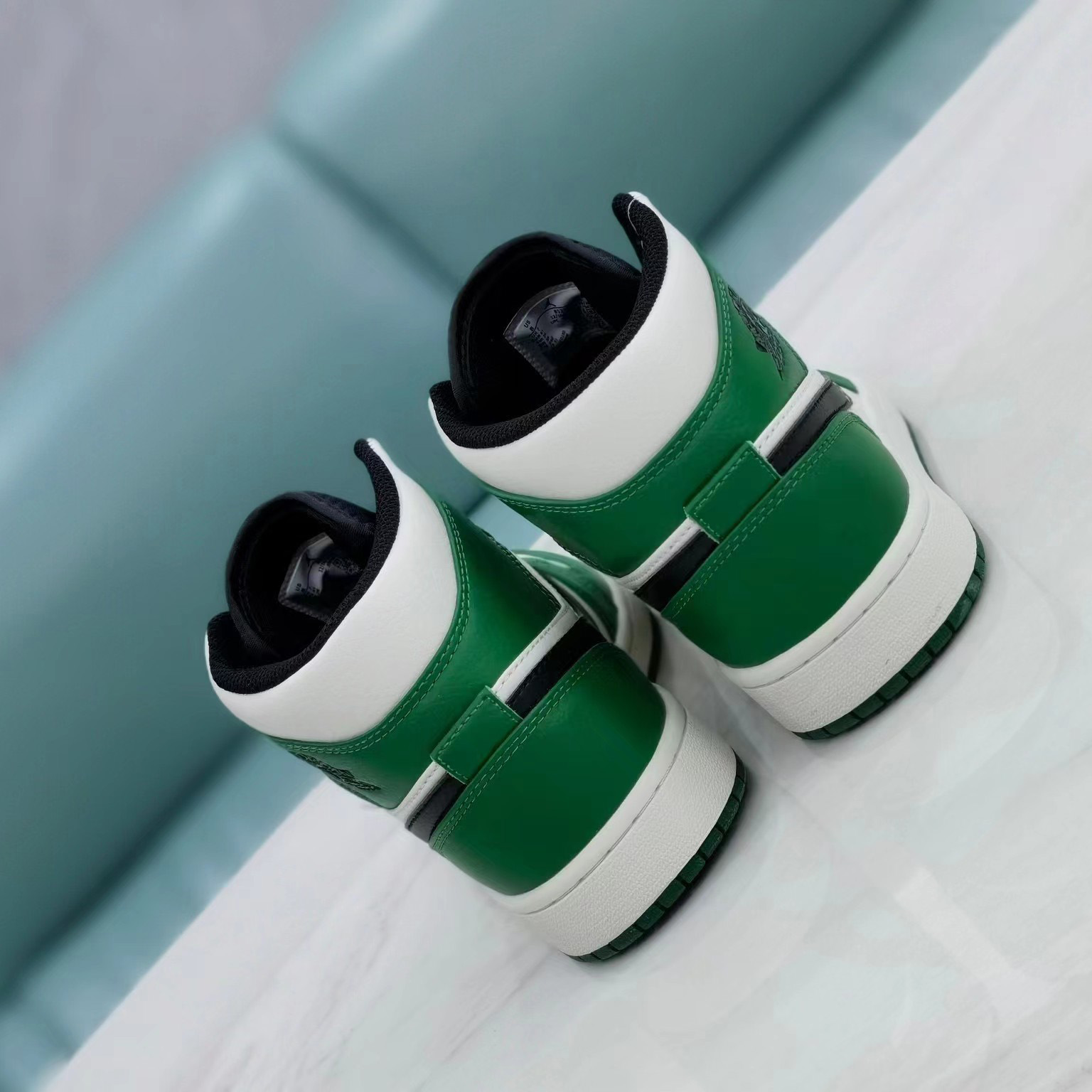 Air Jordan AJ1 MID Sneaker    BQ6931-301 - PerfectKickZ