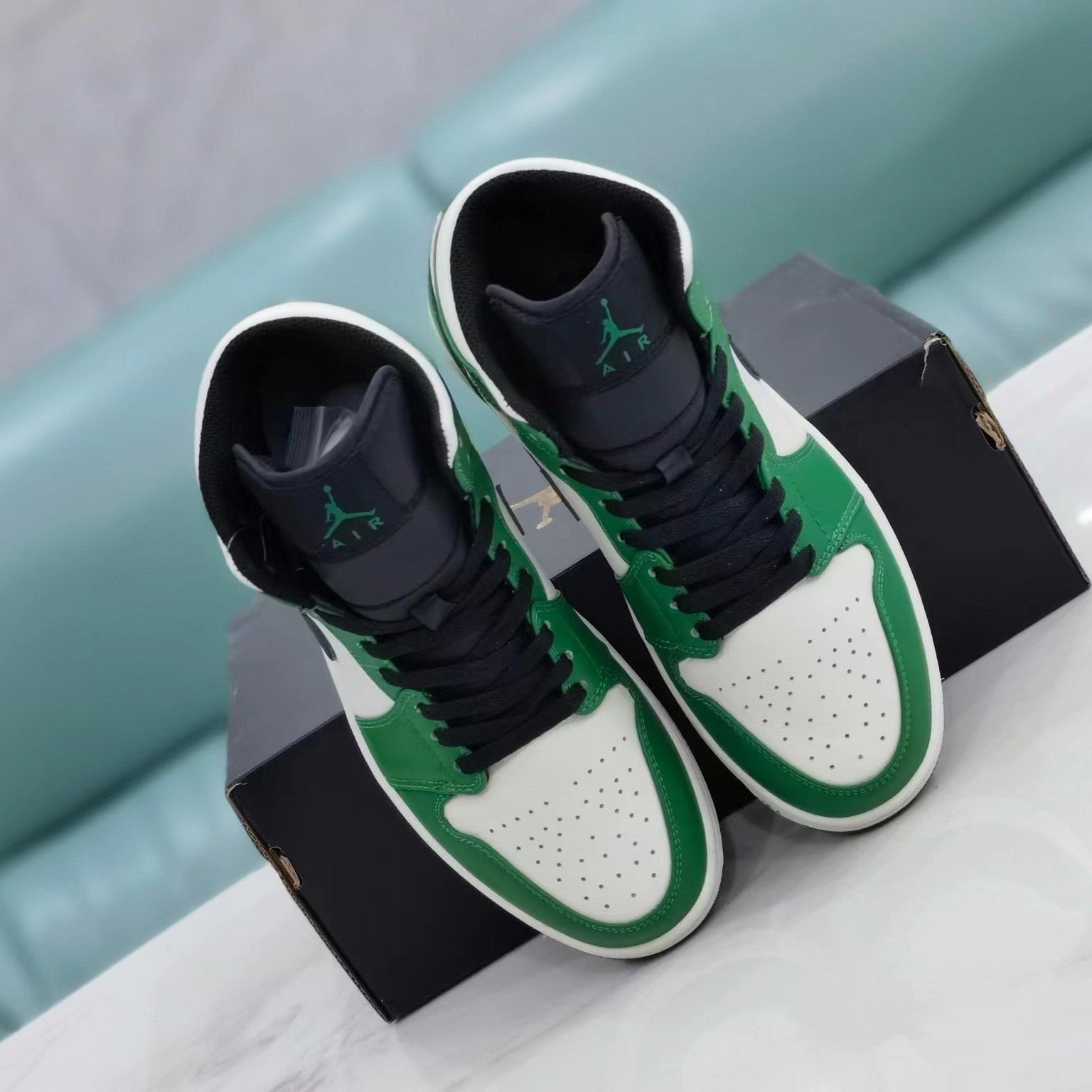 Air Jordan AJ1 MID Sneaker    BQ6931-301 - PerfectKickZ