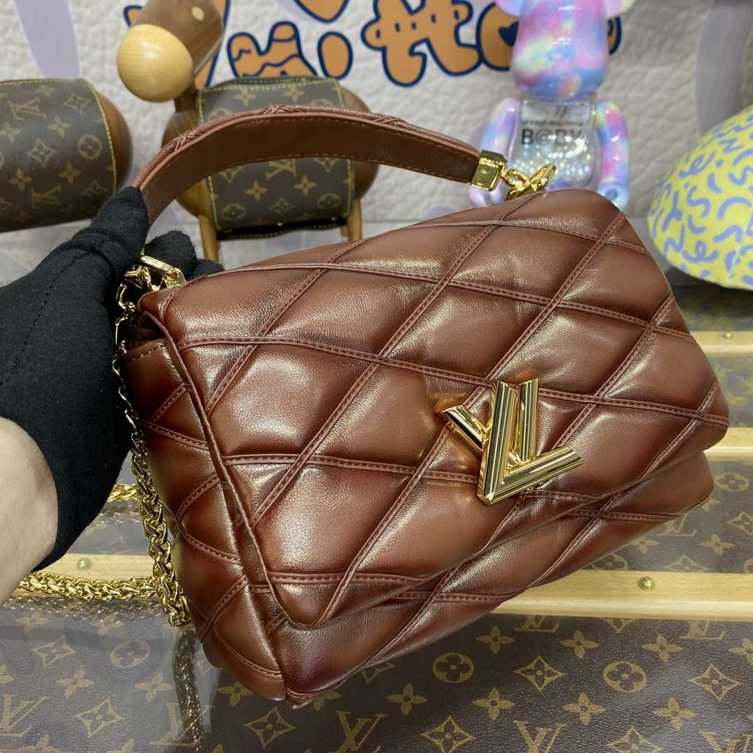 Louis Vuitton GO-14 MM   M23601 - PerfectKickZ