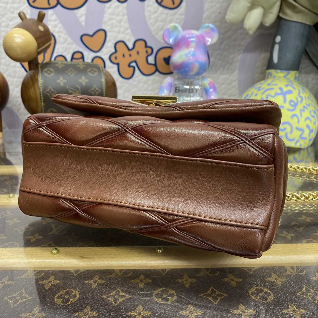 Louis Vuitton GO-14 MM   M23601 - PerfectKickZ