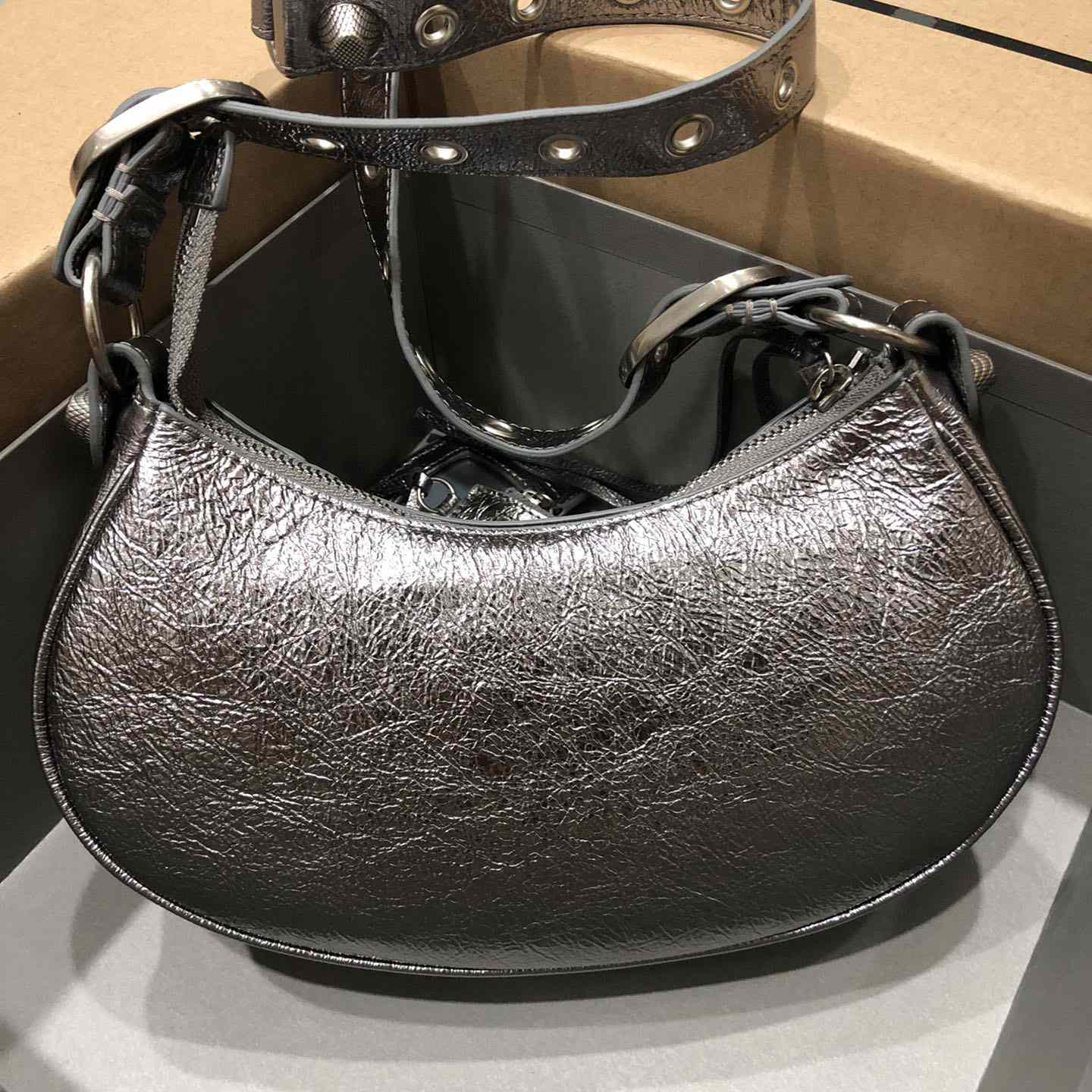 Balenciaga Le Cagole Mini Shoulder Bag (26-16-6.5cm) - PerfectKickZ